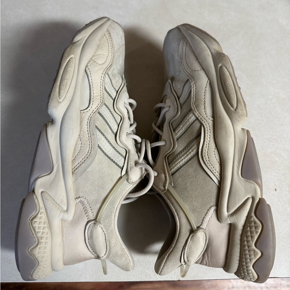 Adidas OZWEEGO Feather Grey - Picture 6 of 7